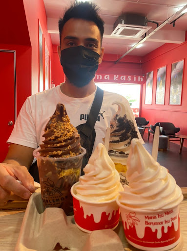 ICE CREAM BERLEMOK GULA APONG CAW TEMERLOH ICE CREAM BERLEMOK GULA APONG CAW TEMERLOH