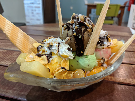 Sidewalk Ice-Cream Lounge