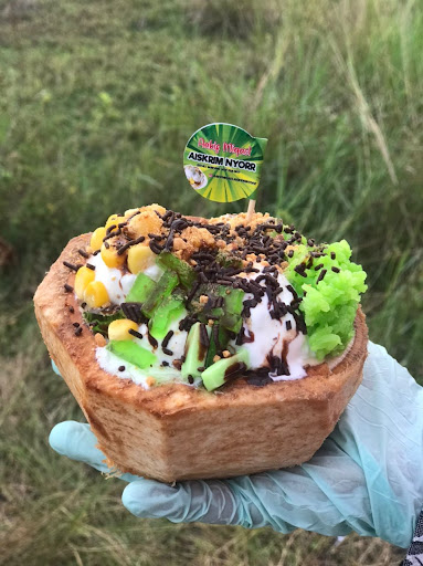 AISKRIM NYORR CAFE