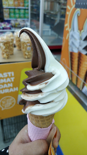 TF Value-Mart Pantai Remis