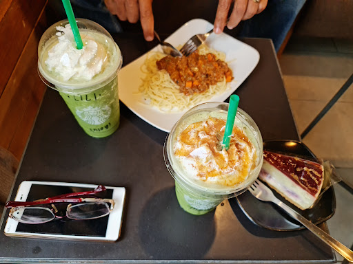 Starbucks Medan Gopeng