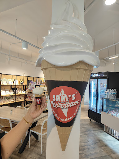 Sam's Ice Cream @ TT
