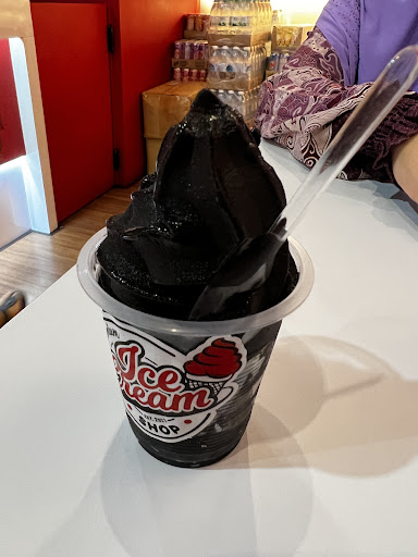 Premium ice cream shop (est 2021) Premium ice cream shop (est 2021)