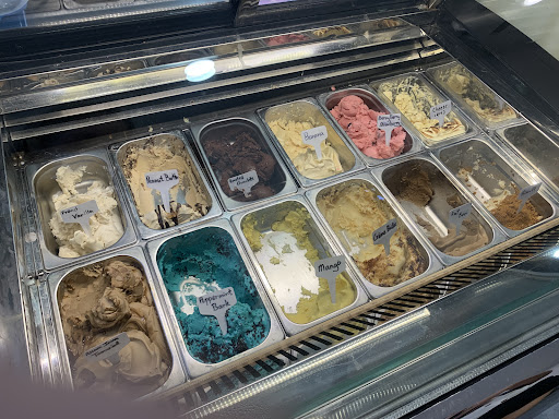ICE CREAM BAR STUDIO
