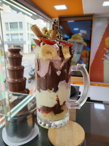M Juice & Shake