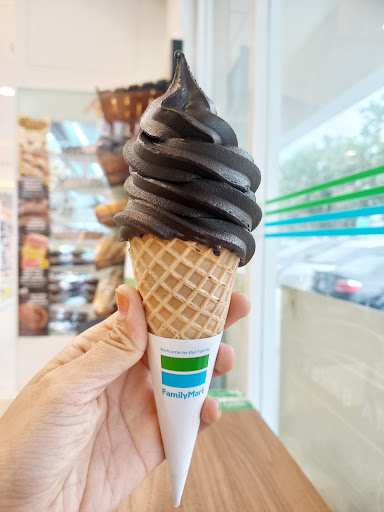 FamilyMart