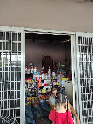 Kedai Runcit Kak Yah