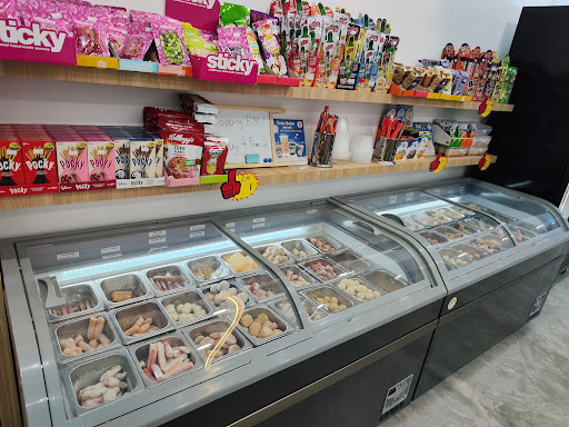 GRAND WORLD MART PARIT RAJA